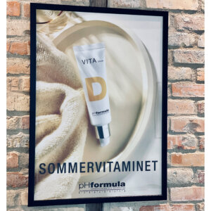 VITA D creme poster 50x70